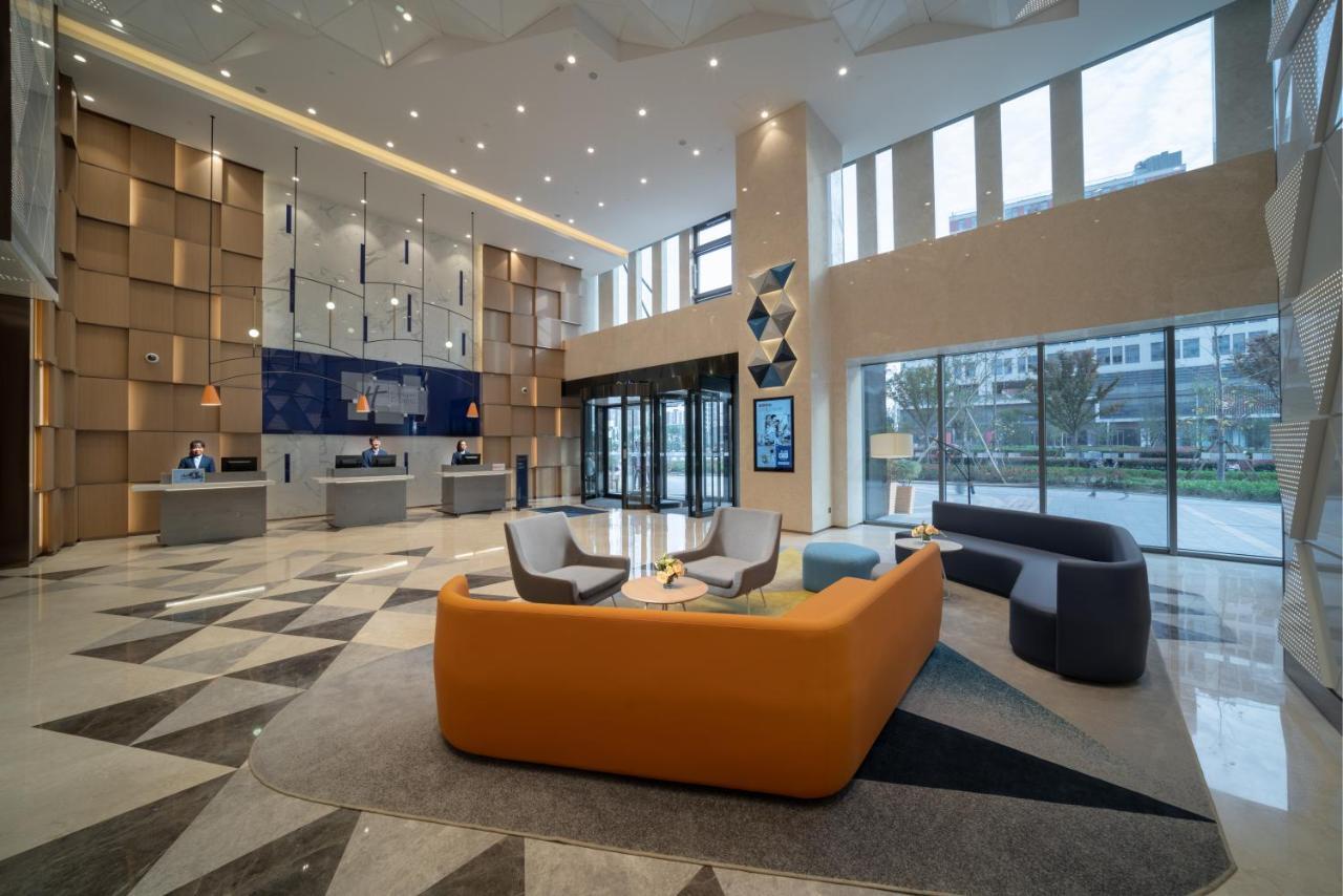 Holiday Inn Express Shanghai Huijin By Ihg Exterior foto